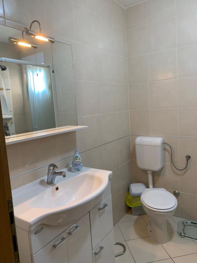 Gallery Apartman Nada Zaboric Exteriör bild
